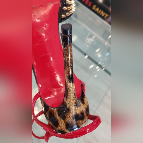 EUC-Christian Louboutin gold spike leopard patent leather open back, strap pumps - Picture 4 of 9